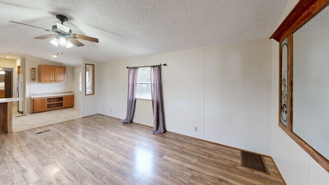 1204 Donna Marie Way unit 425, Bear, DE 19701 - photo 2