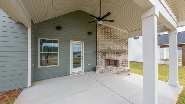 223 Meadowlark Dr unit 36470046, Smiths Station, AL 36877 - photo 2