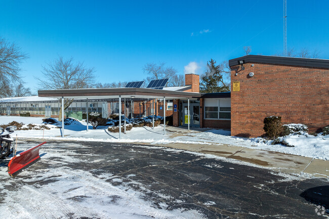 Mohawk Primary Center has a student-teacher ratio of 13 to 1.