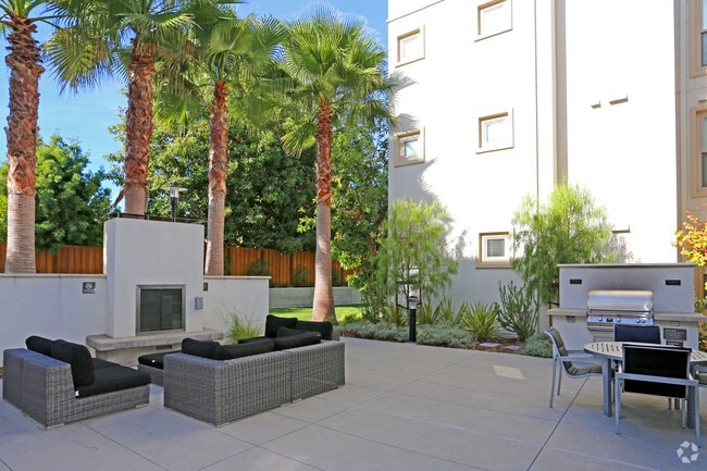 Cirrus Redwood City, Redwood City, CA 94061 - photo 2