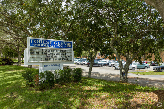 Forest Glen Middle School Proudly Serves the Coral Springs and The Butler Farms neighborhoods.