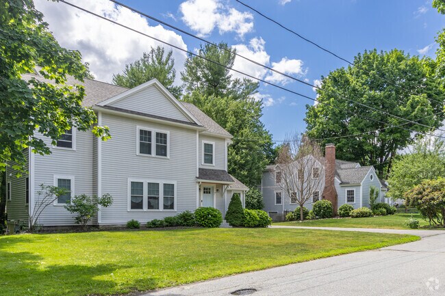 A row of traditional New England styled homes found in the Phillips Andover Academy area.