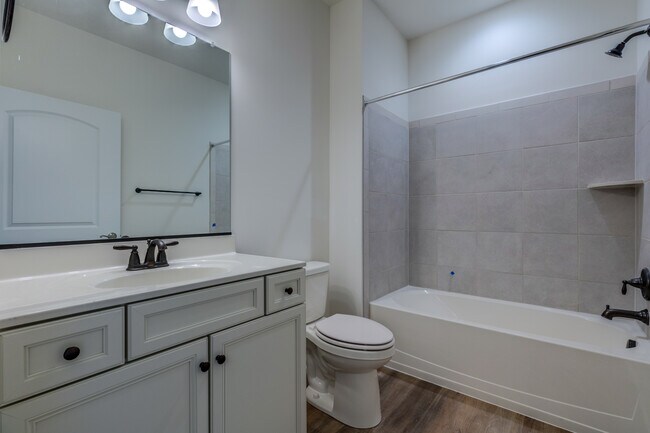 10447 Woodside Farms Dr unit 38492490, Glen Allen, VA 23059 - photo 6