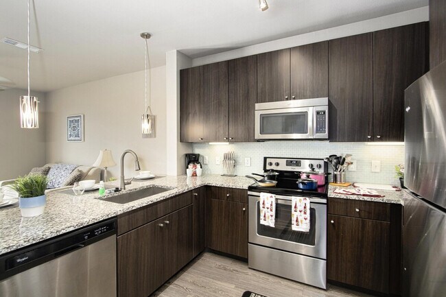 7216 Staffordshire Blvd unit ID1363982P, Houston, TX 77030 - photo 4