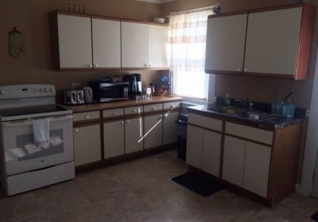 70 Summer St, Manchester, CT 06040 - photo 2