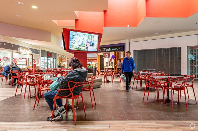 Hemet Valley Mall features big box stores and casual shopping near East Hemet.