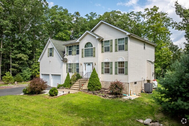 Home prices in the wonderful Pocono Haven neighborhood range from $125,000 to $500,000.