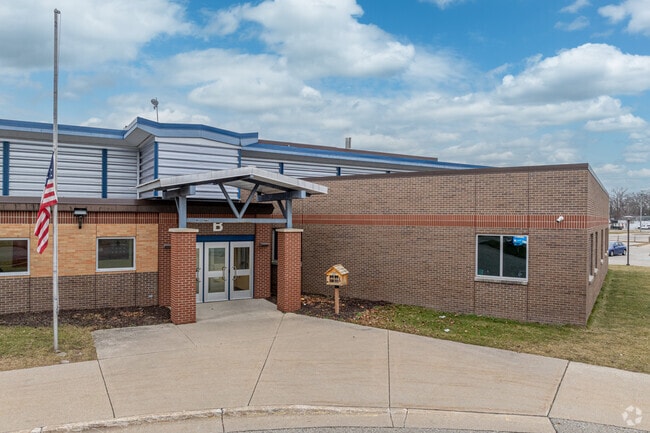 Townline Elementary, entrance.