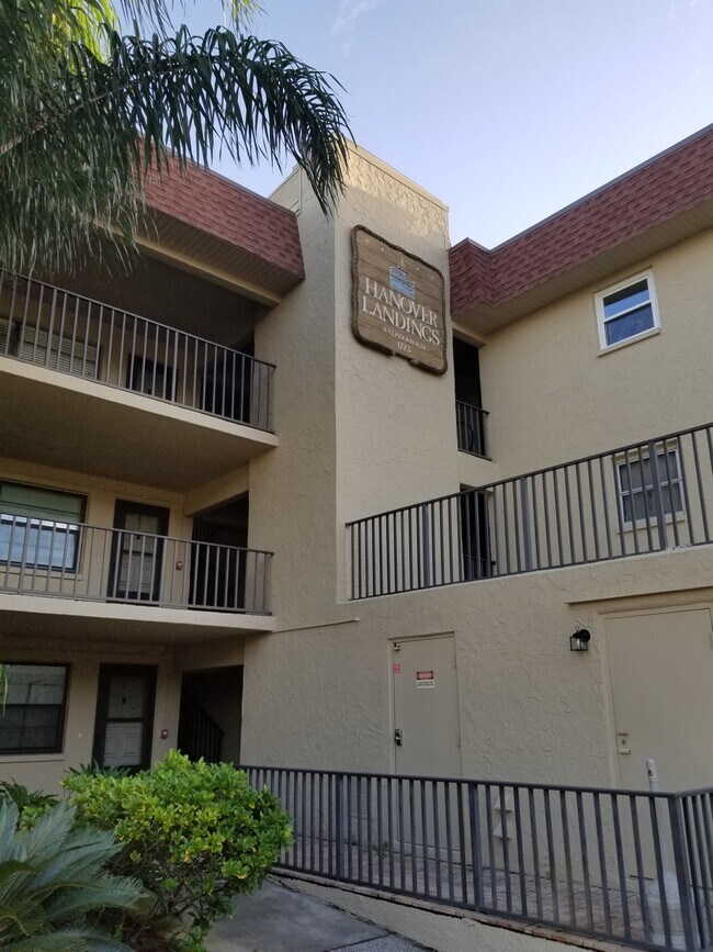 1723 Gulf Rd unit 103, Tarpon Springs, FL 34689 - photo 7