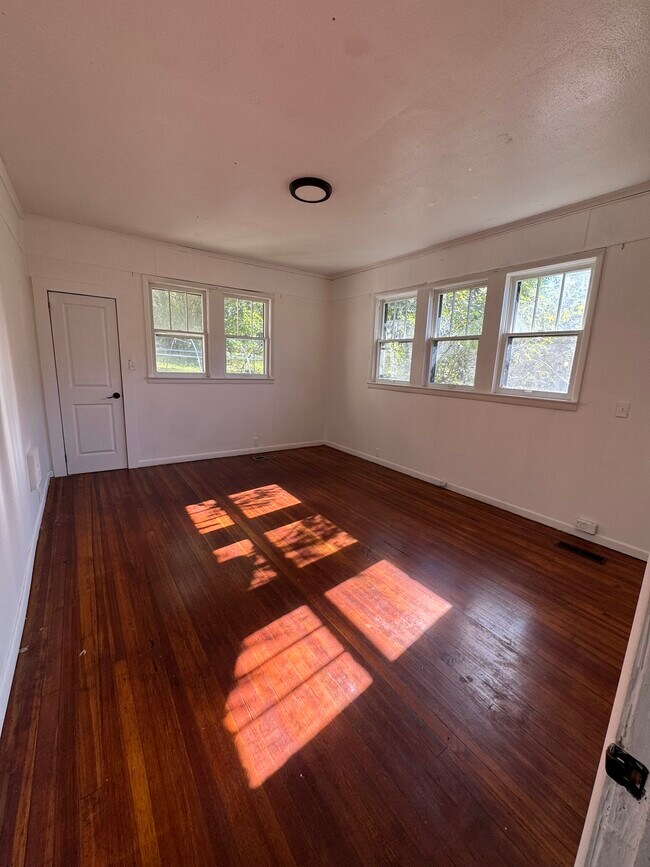 7123 3rd Ave S, Birmingham, AL 35206 - photo 5