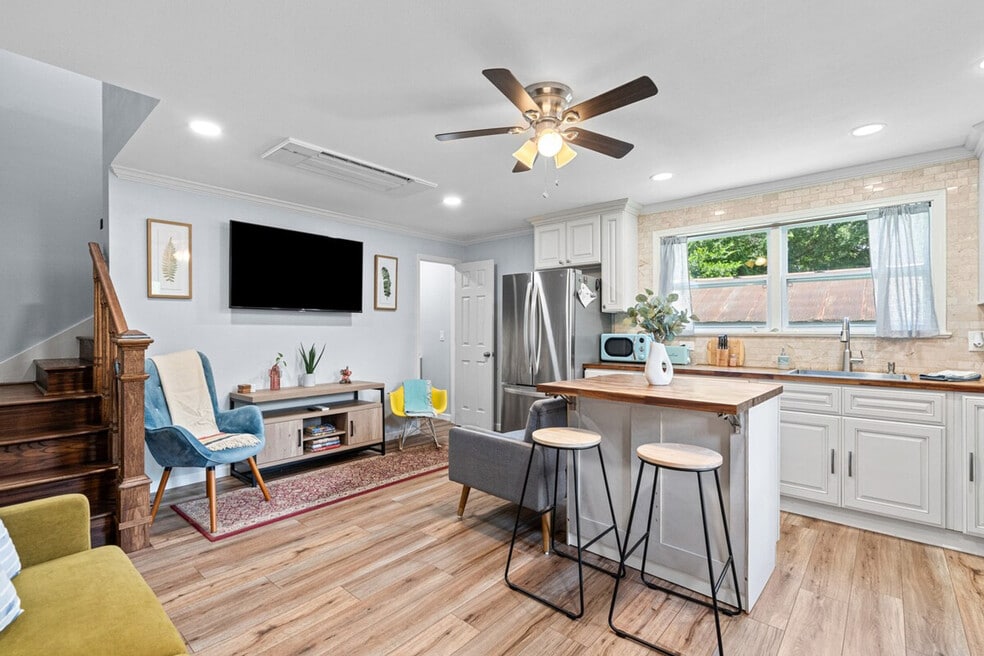 2 Mead Dr unit ID1354826P, Pensacola, FL 32526 - photo 1