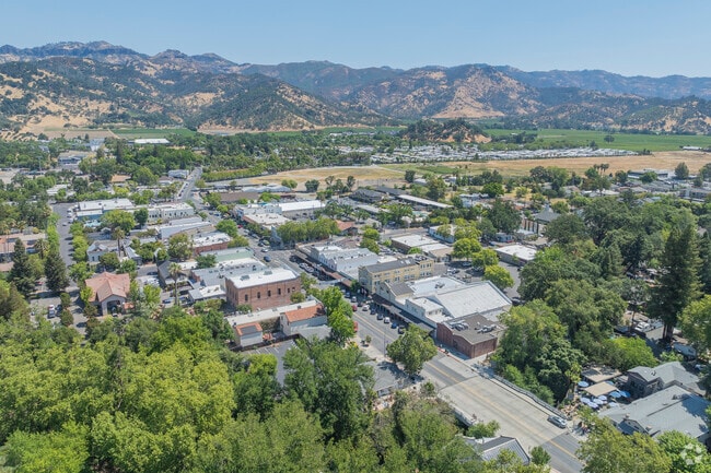 Calistoga was founded in 1868 when the California Pacific Railroad was built, establishing the town as a tourist destination for its Calistoga Hot Springs.