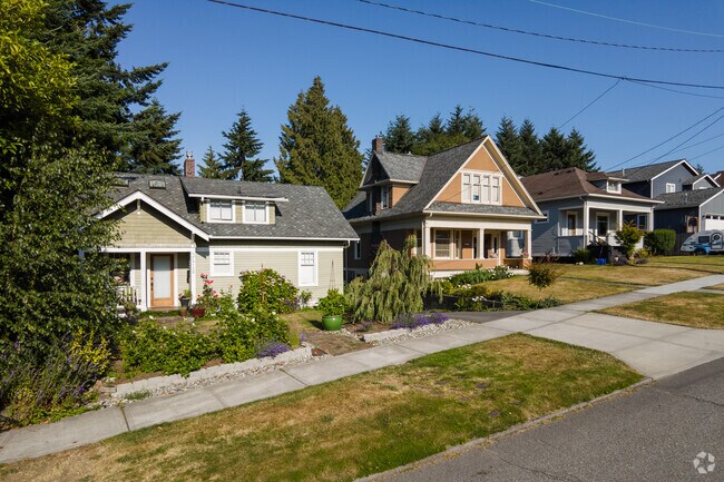 Attractive traditional homes in Port Gardner.