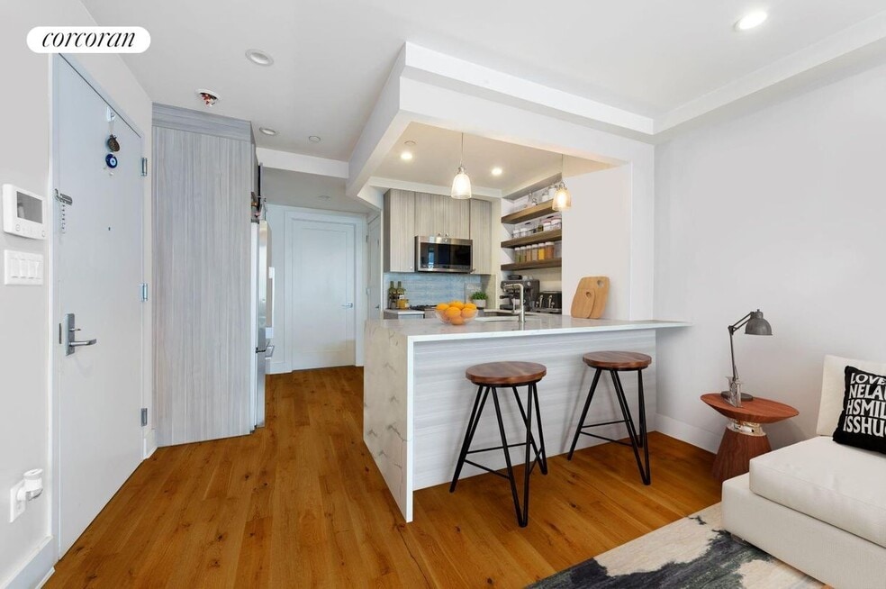 23-33-33 31st Rd, Queens, NY 11106 - photo 1