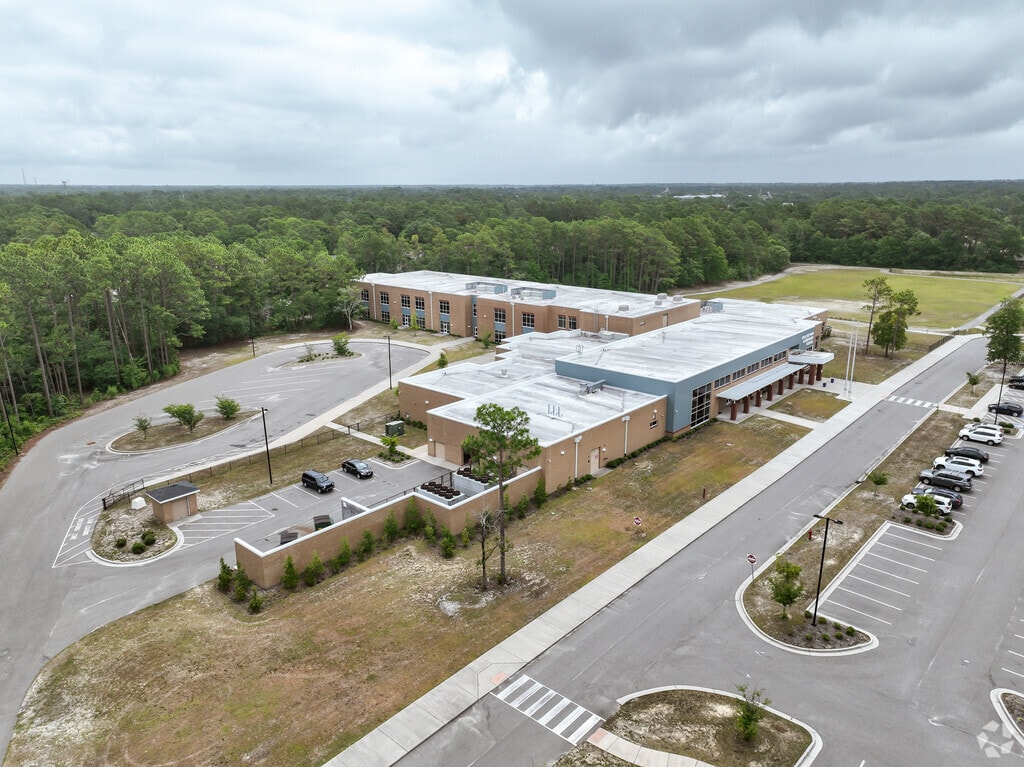 College Park Elementary is a public school located in Wilmington, NC