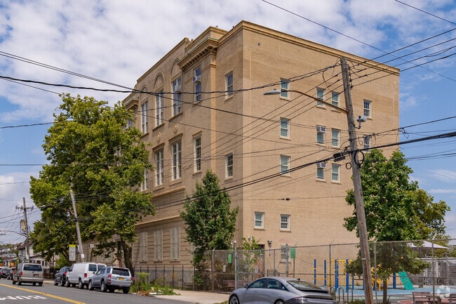 Ps 155 offers a comprehensive curriculum for students.