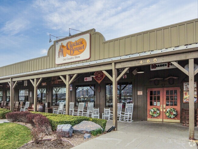 Cracker Barrel serves up hearty breakfast dishes in Westfields South.