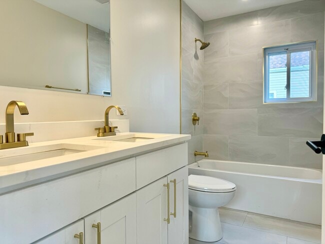 3135 S 53rd Ave unit 2, Cicero, IL 60804 - photo 5