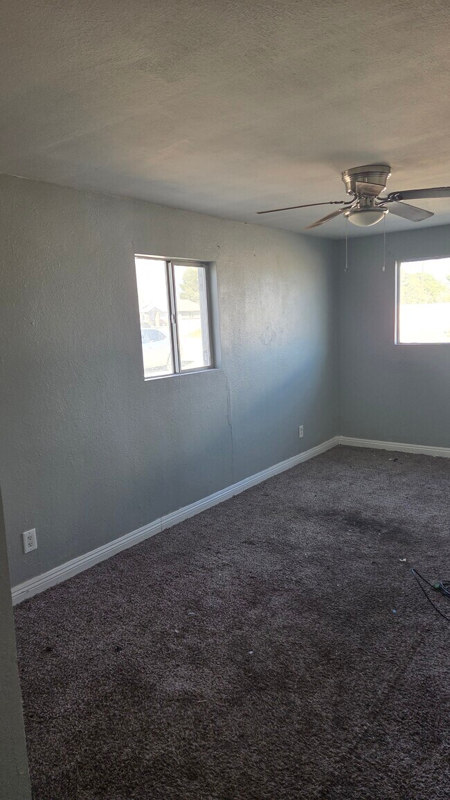 8714 W Avenue e4, Lancaster, CA 93536 - photo 3