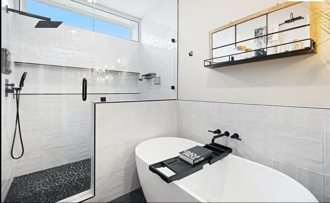 7033 Avenue L, Houston, TX 77011 - photo 7