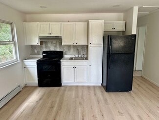 12 Dundalk Rd, Manorville, NY 11949