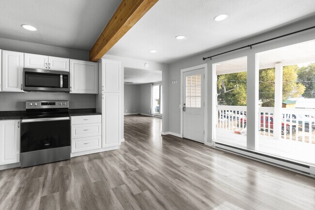 3265 Us Highway 2 W unit Upper, Kalispell, MT 59901 - photo 3