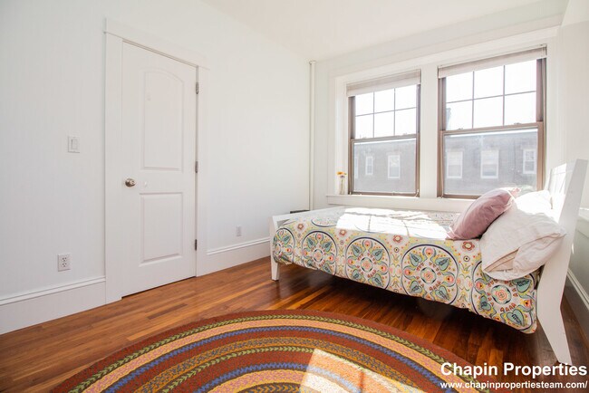 49 Alton Place unit 2, Brookline, MA 02446 - photo 5