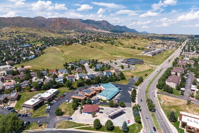 If you like luxury living tucked into mountains, Mountain Shadows may be for you.