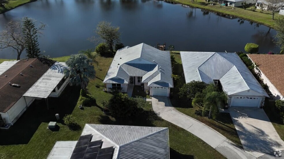 14191 Cisne Cir, Fort Pierce, FL 34951 - photo 2