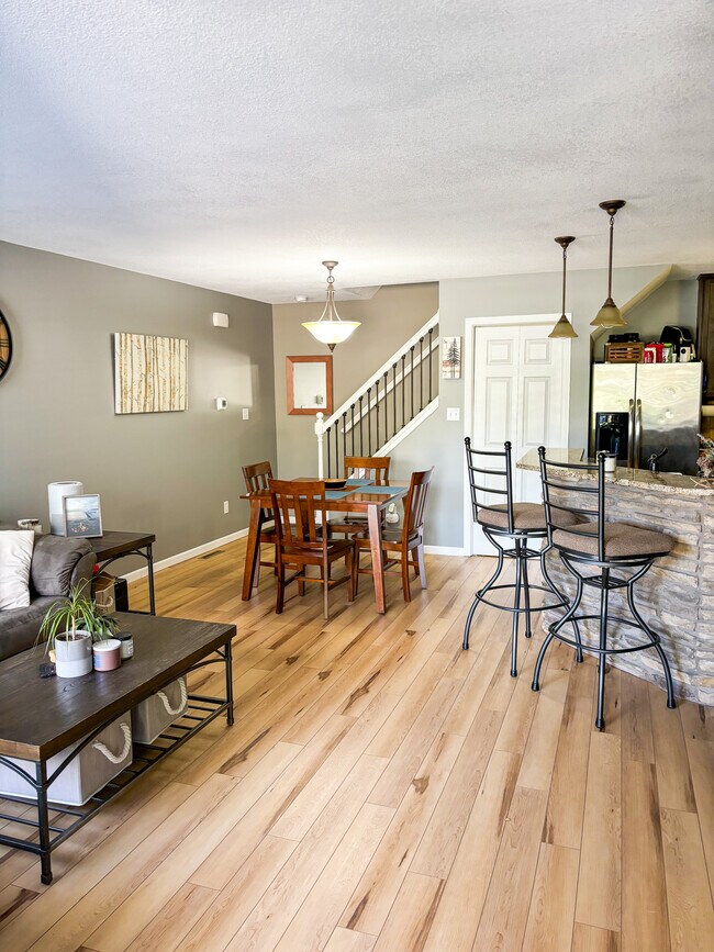 1030 68th St unit 7, West Des Moines, IA 50266 - photo 2