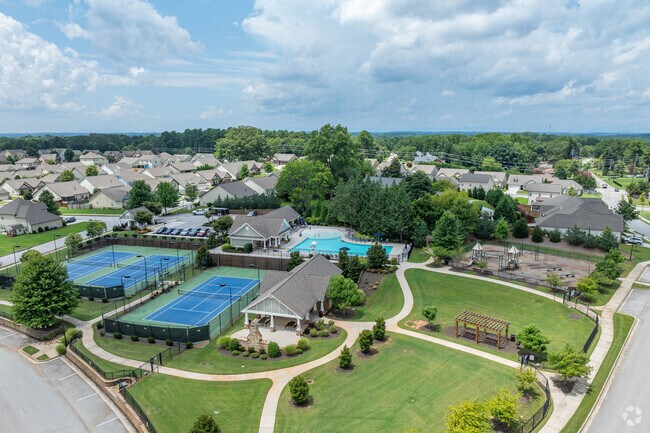 This Mundy Mill neighborhood has it's own community amenity center.