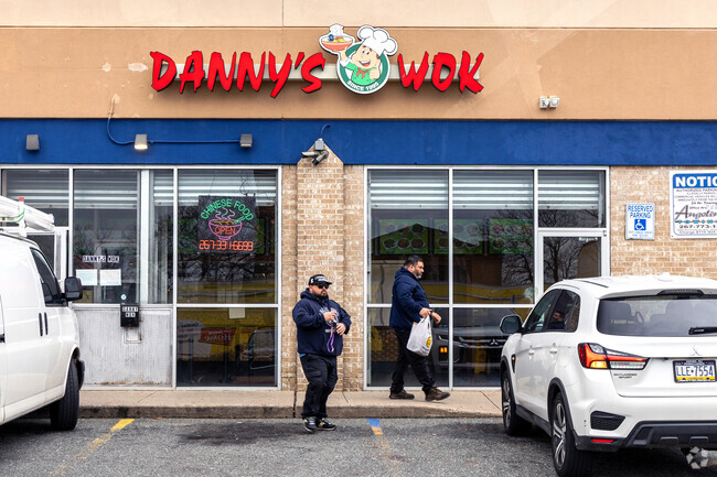Just picked up lunch at Danny's Wok in Nicetown.