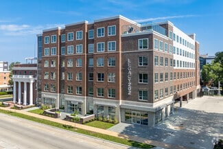 202 E Daniel St, Champaign, IL 61820