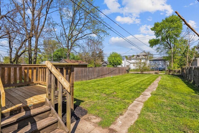 60 Schultz Ave, Columbus, OH 43222 - photo 3