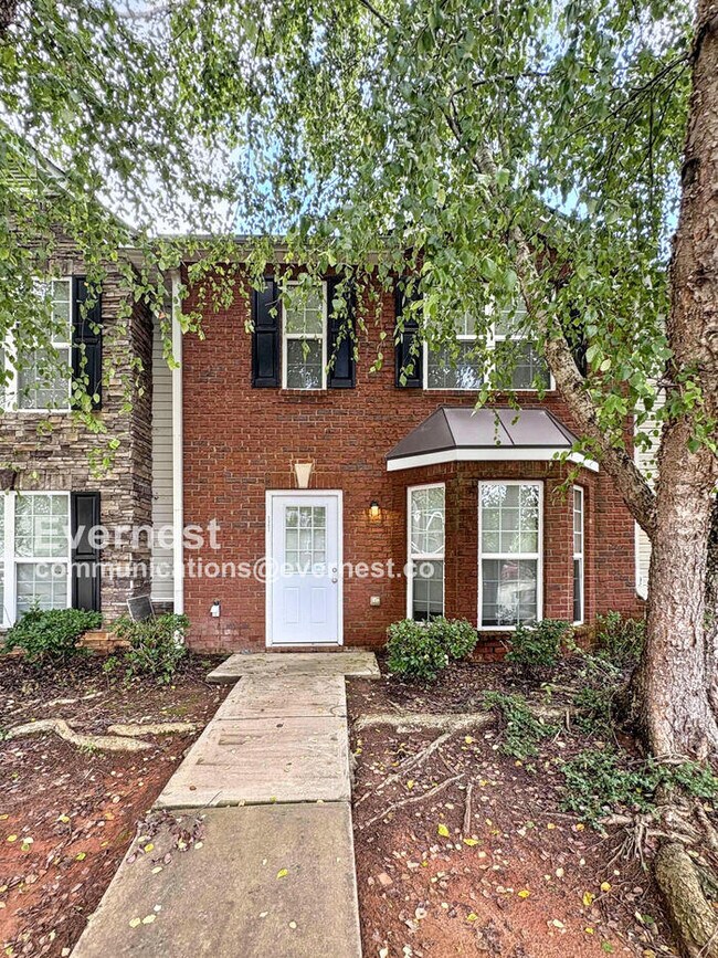 2002 Grove Way, Hampton, GA 30228