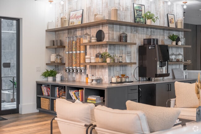 MAA West Midtown, Atlanta, GA 30318 - photo 3