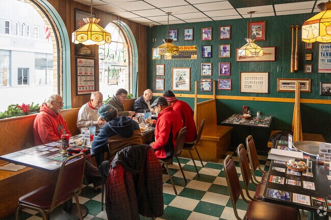 Central City’s old timers gather at Sunrise Inn for food and banter.