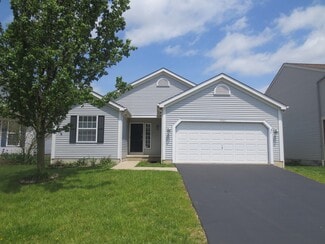 1960 Queens Meadow Ln, Grove City, OH 43123