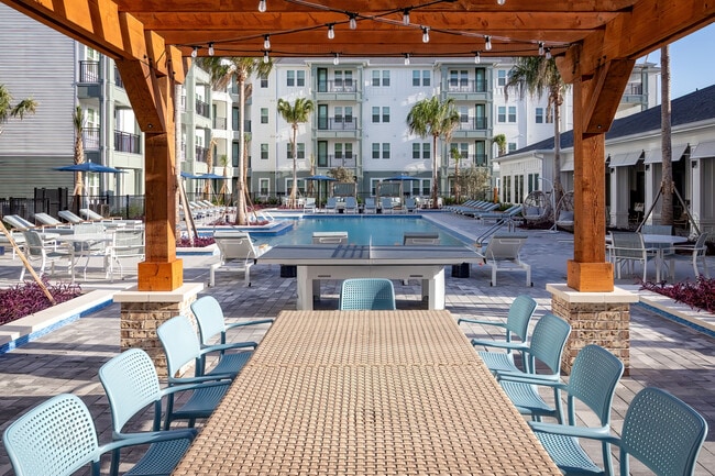 Marlowe Lake Manatee, Bradenton, FL 34212 - photo 5