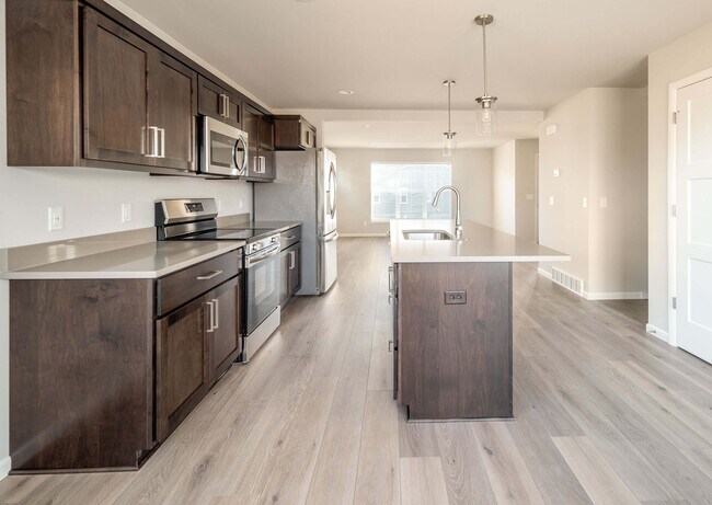 404 Crusader Point, Waunakee, WI 53597 - photo 7