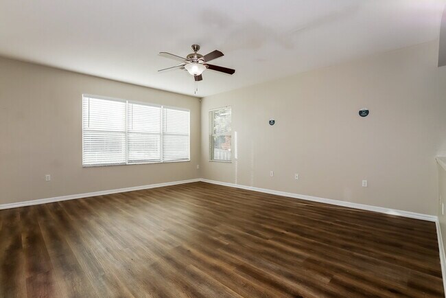 12608 Evington Point Dr, Riverview, FL 33579 - photo 4