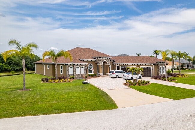Large single family homes can be found in Yalaha.
