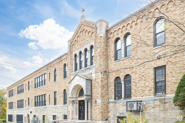 Immaculate Conception Catholic Academy in Queens has a medium sized student body.