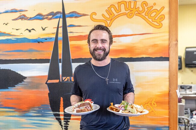 Rock Knoll-Lansbrook residents are greeted with friendly smiles at Sunnyside Diner.