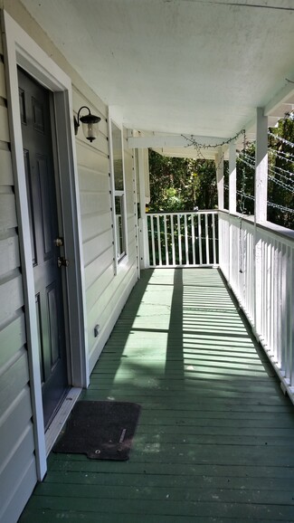 412 NW 10th St Unit upstairs, Gainesville, FL 32601