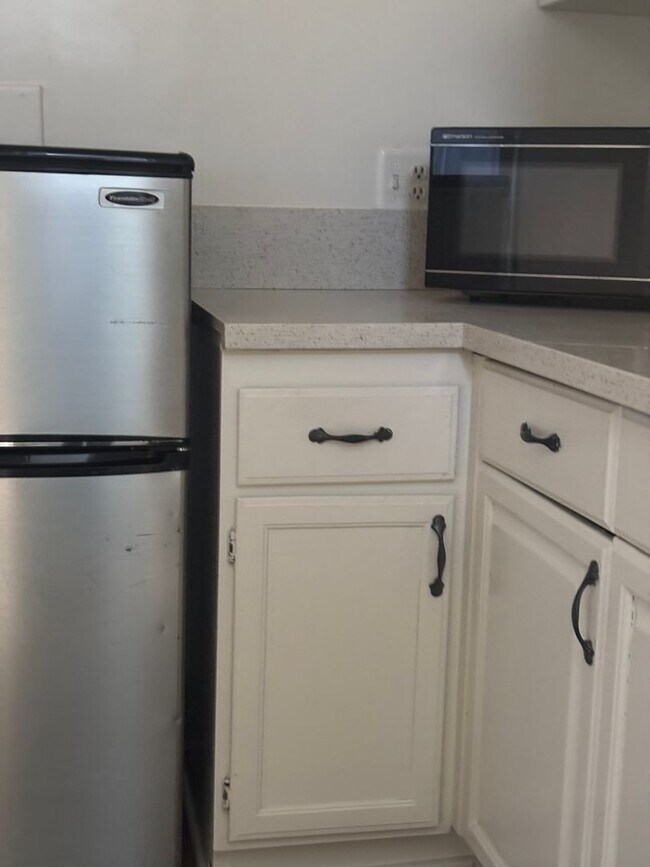 Bundy 1435 JVG, Los Angeles, CA 90025 - photo 4