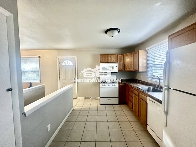 4120 SE 15th Ct, Des Moines, IA 50320 - photo 2