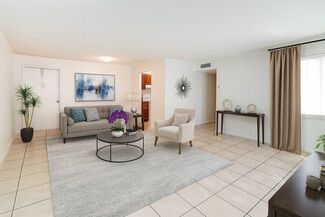 5600 SW 12th St, North Lauderdale, FL 33068