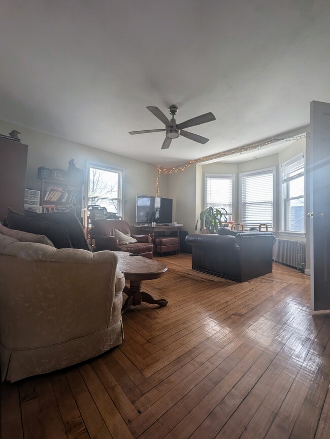 27 Windsor St Unit 2, Worcester, MA 01605