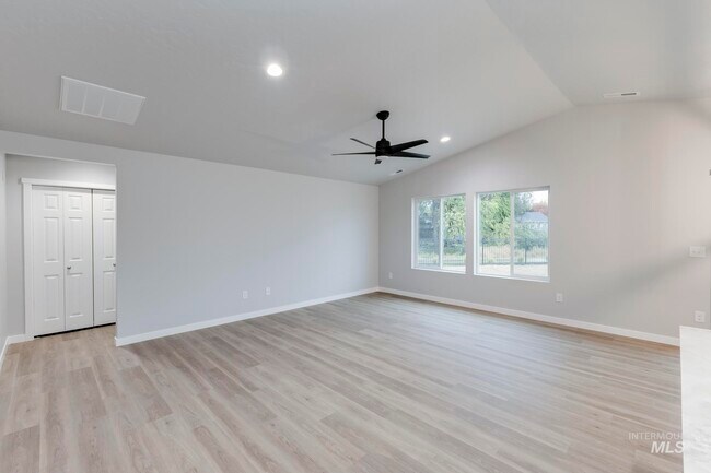 1556 Dyer St, Middleton, ID 83644 - photo 3